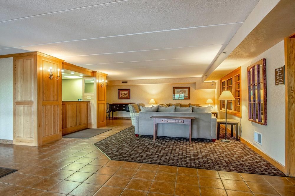 Quality Inn Tully I-81 3