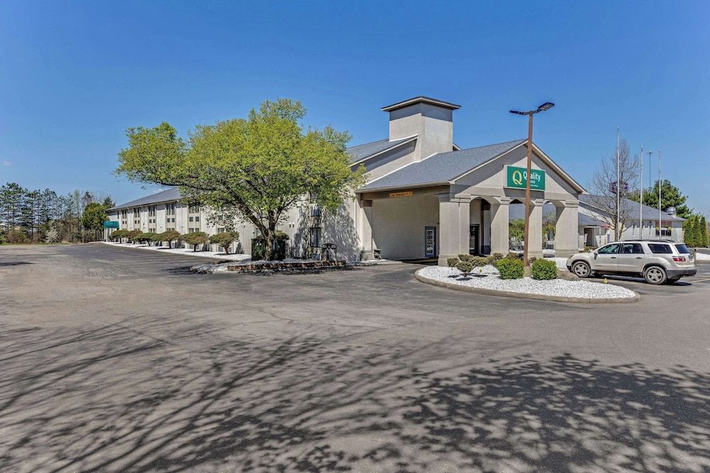 Quality Inn Austintown - Youngstown West 2 estrelas em Youngstown