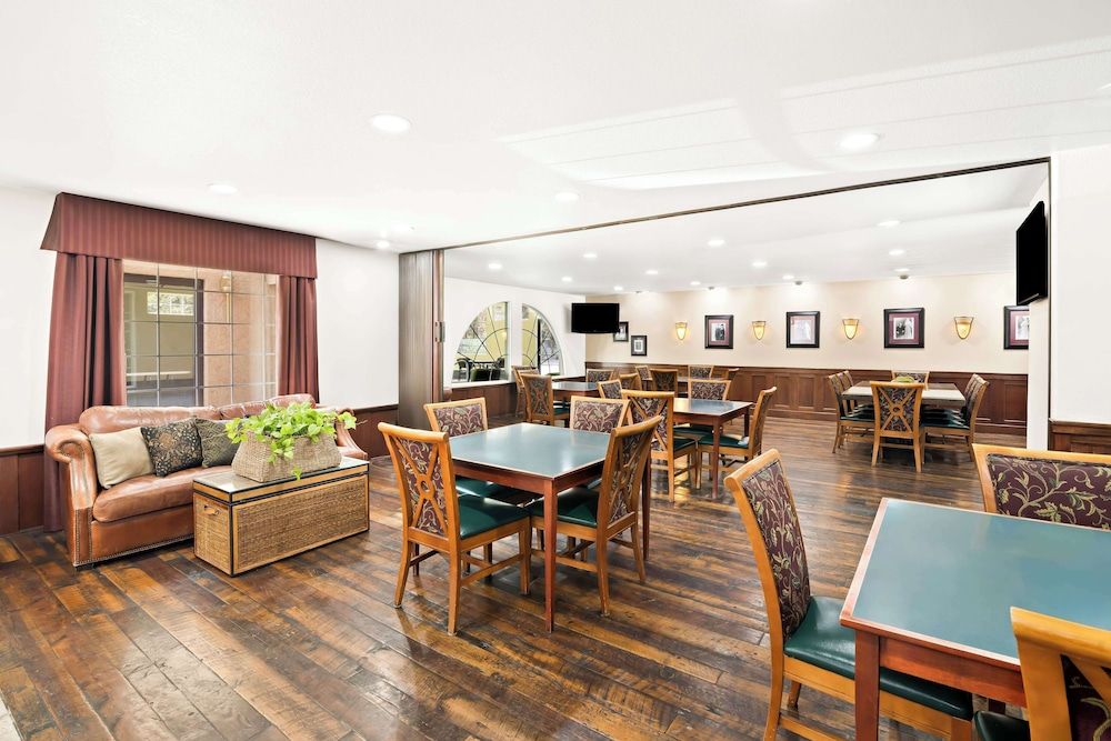 Best Western Newberry Station 3