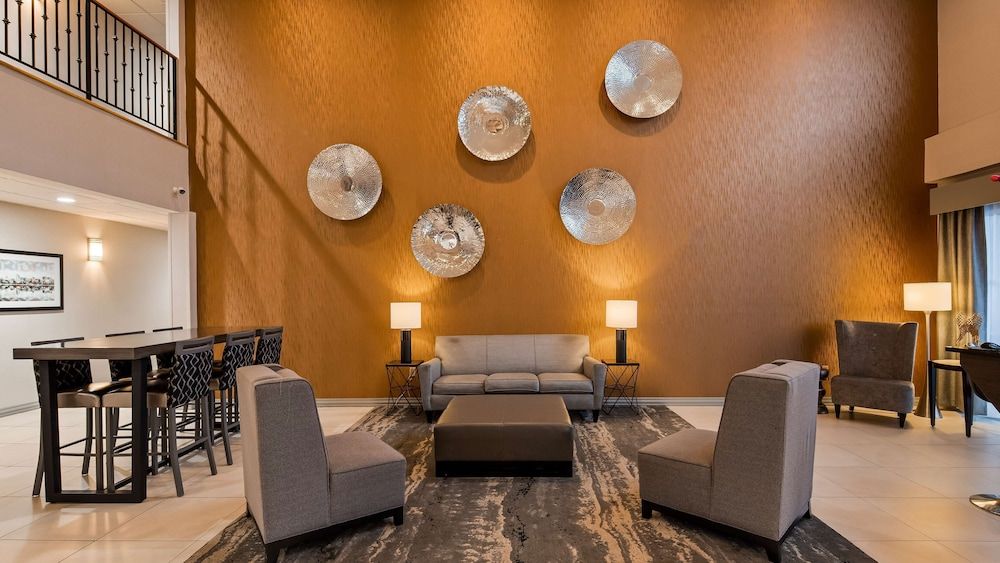 Best Western Plus New Cumberland Inn & Suites 2