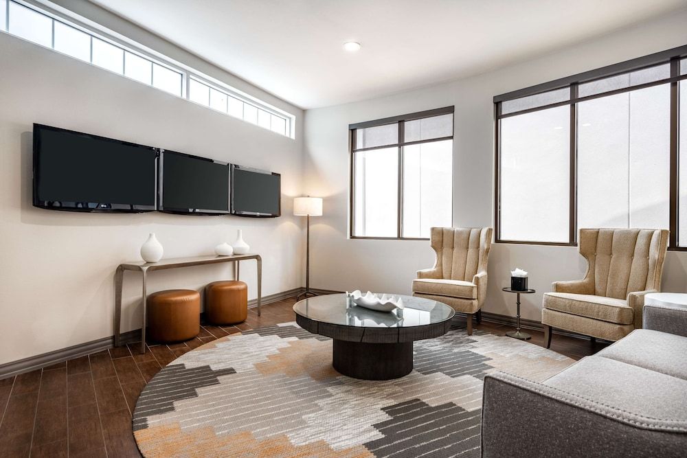 Best Western Premier Bryan College Station 2