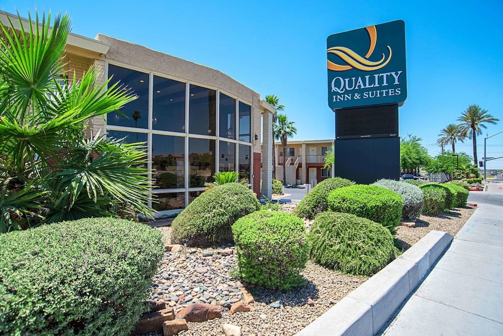 Quality Inn & Suites Phoenix NW - Sun City 2 estrelas em Youngtown