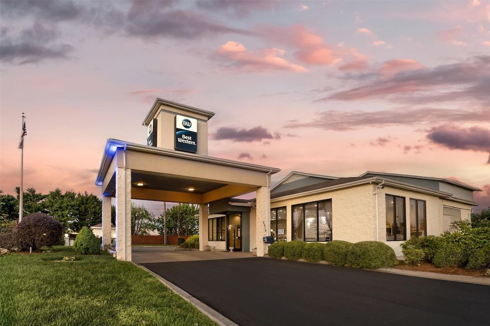 Best Western Inn & Suites - Monroe 3 estrelas em Monroe