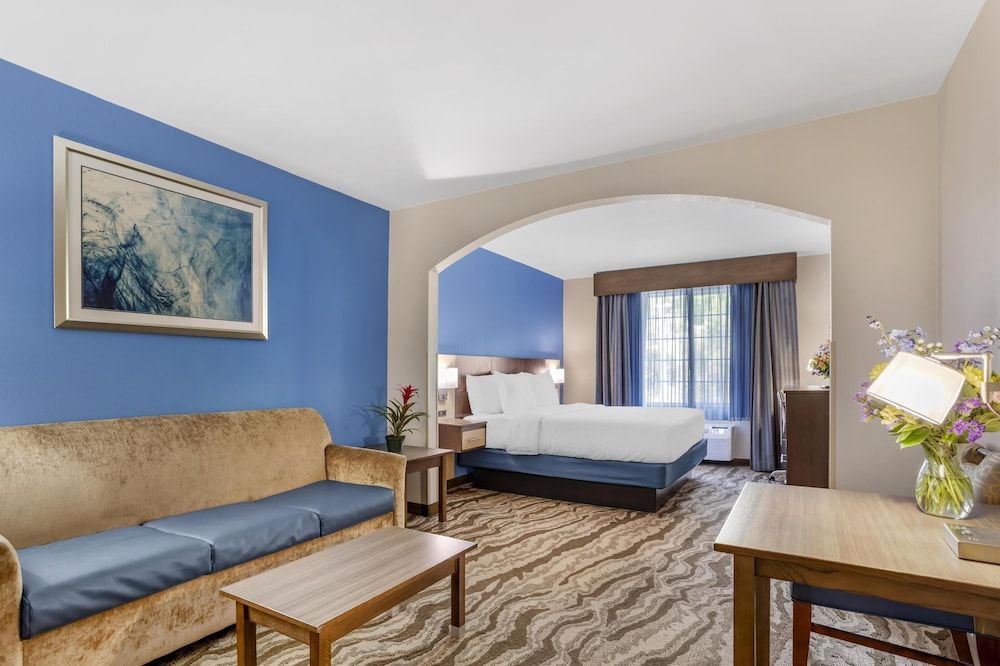 Best Western Plus River Escape Inn & Suites 3 estrelas em Dillsboro