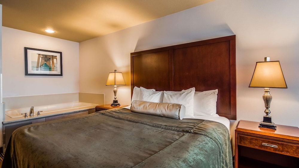 Best Western Salbasgeon Inn & Suites Of Reedsport 3