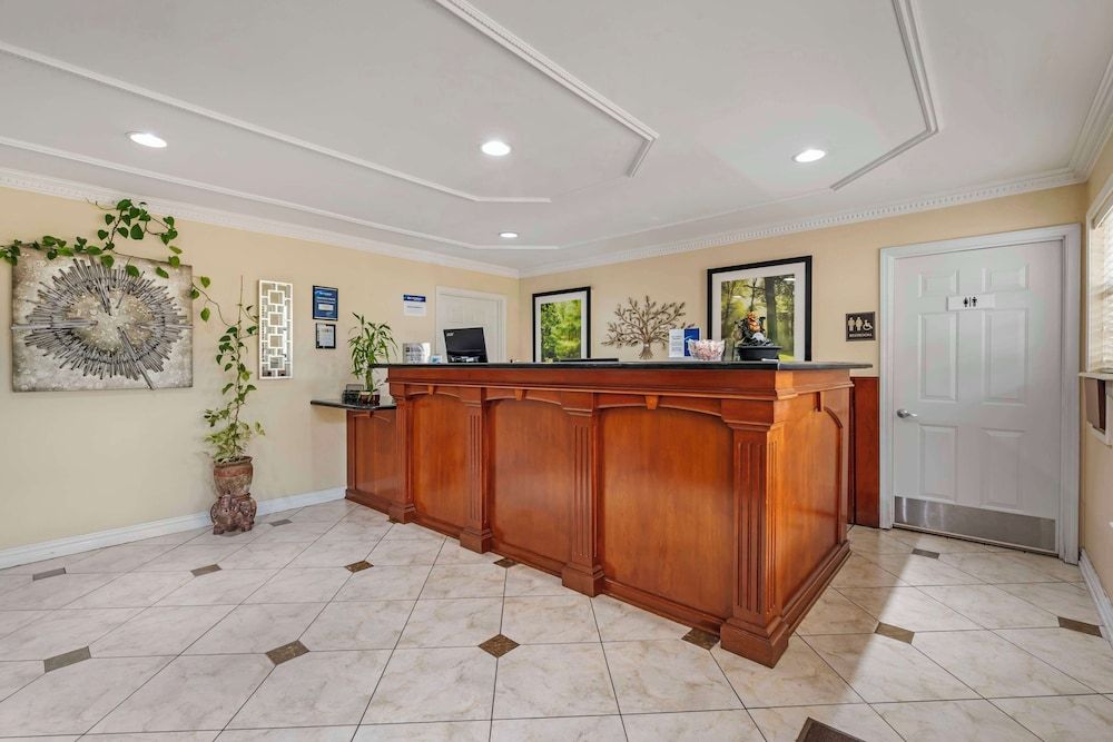 Best Western Pineywoods Inn 3