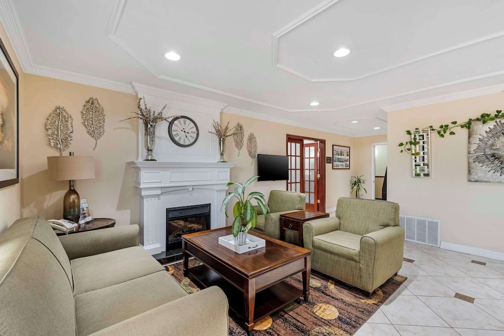 Best Western Pineywoods Inn 2