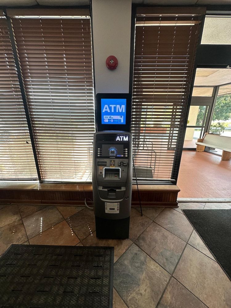 Hotel Red Rose by Townhouse Covington I-64 2