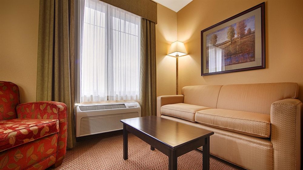 Best Western Plus Port of Camas - Washougal Convention Center 3