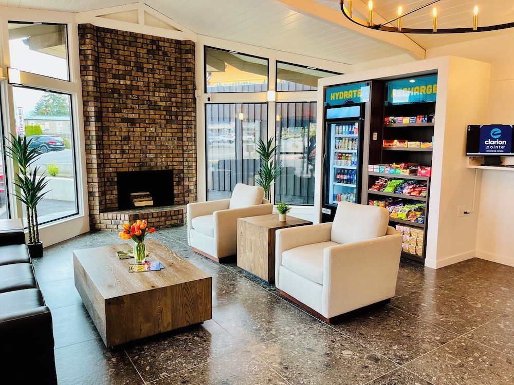 Clarion Pointe Mount Vernon - Burlington 3