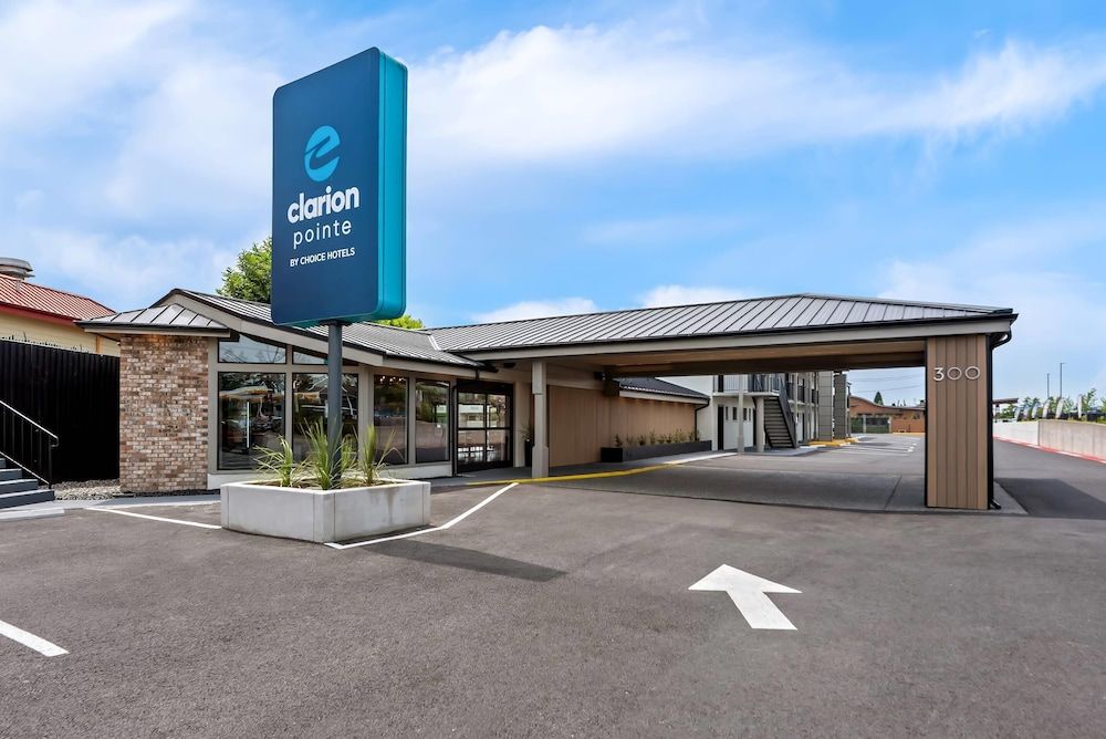 Clarion Pointe Mount Vernon - Burlington 3 étoiles à Mount Vernon