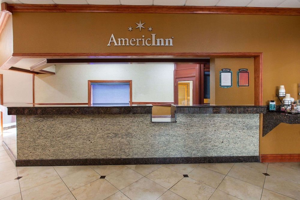 AmericInn by Wyndham La Crosse Riverfront-Conference Center 2 estrelas em La Crosse