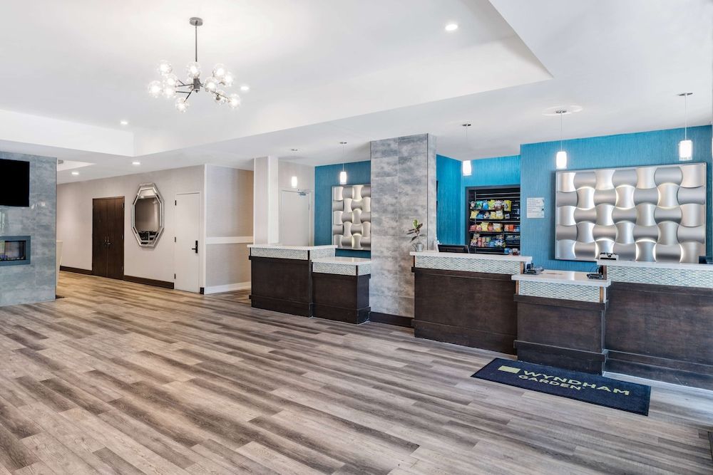 Wyndham Garden Kenosha Harborside 3