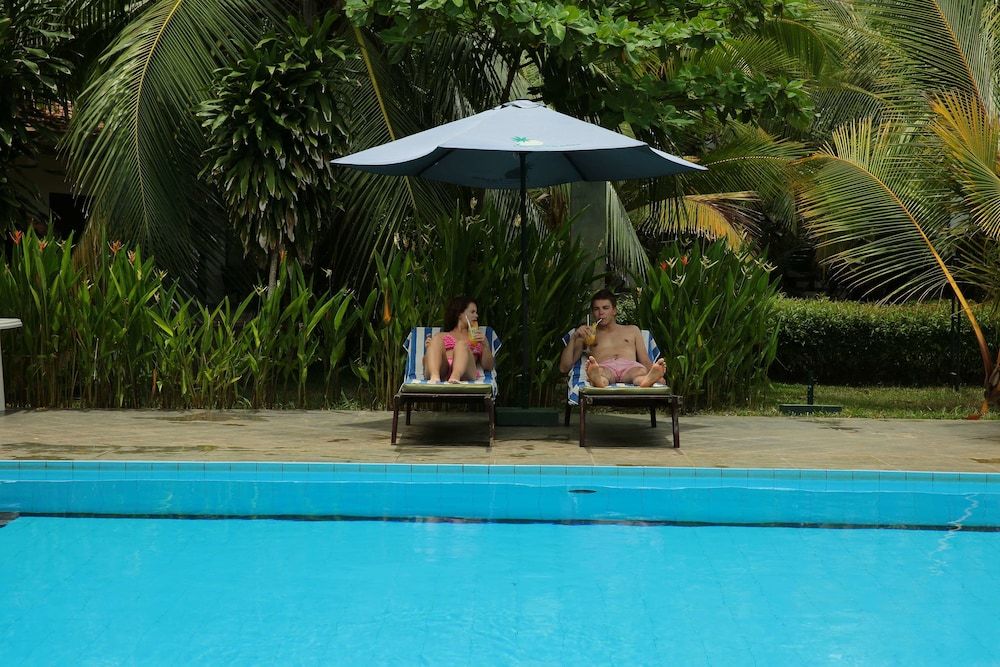 Lagoon Paradise Beach Resort -1 estrelas em Tangalle