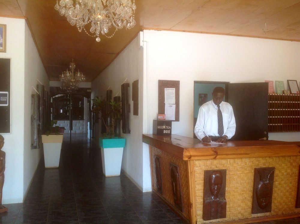 Bungalow Beach Hotel 2