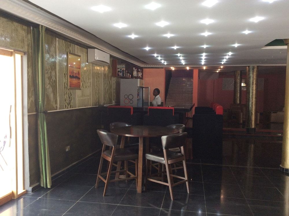 Mansea Beach Hotel and Resort 3