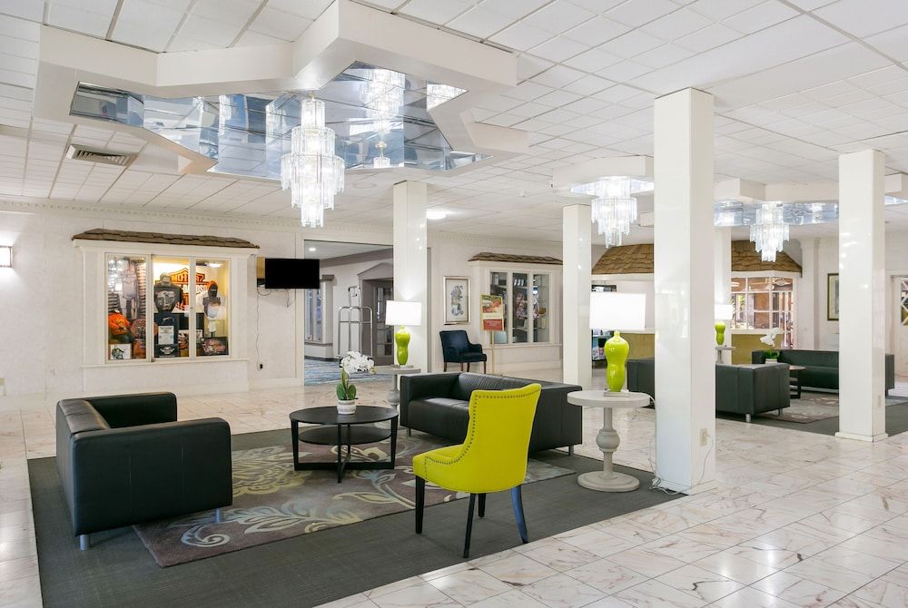 Eisenhower Hotel & Conference Center 2