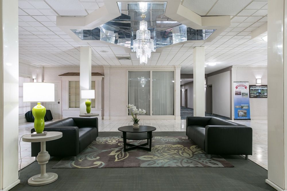 Eisenhower Hotel & Conference Center 3