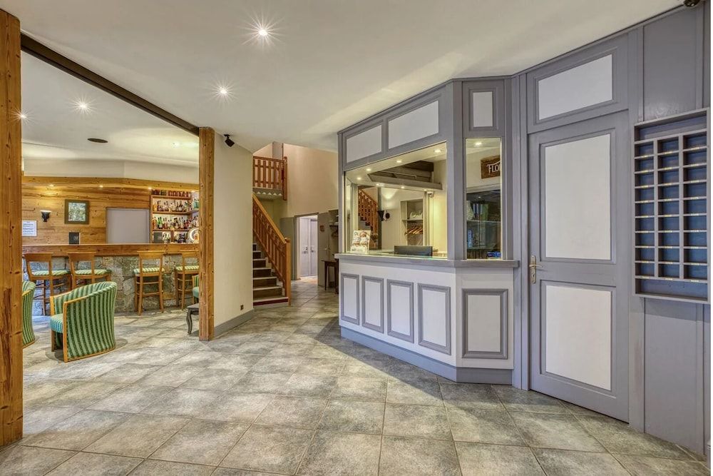 Brit Hotel Florimo 2