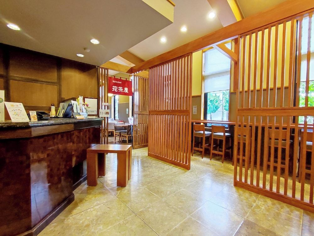 Hotel Route-Inn Court Azumino Toyoshina Ekiminami 2