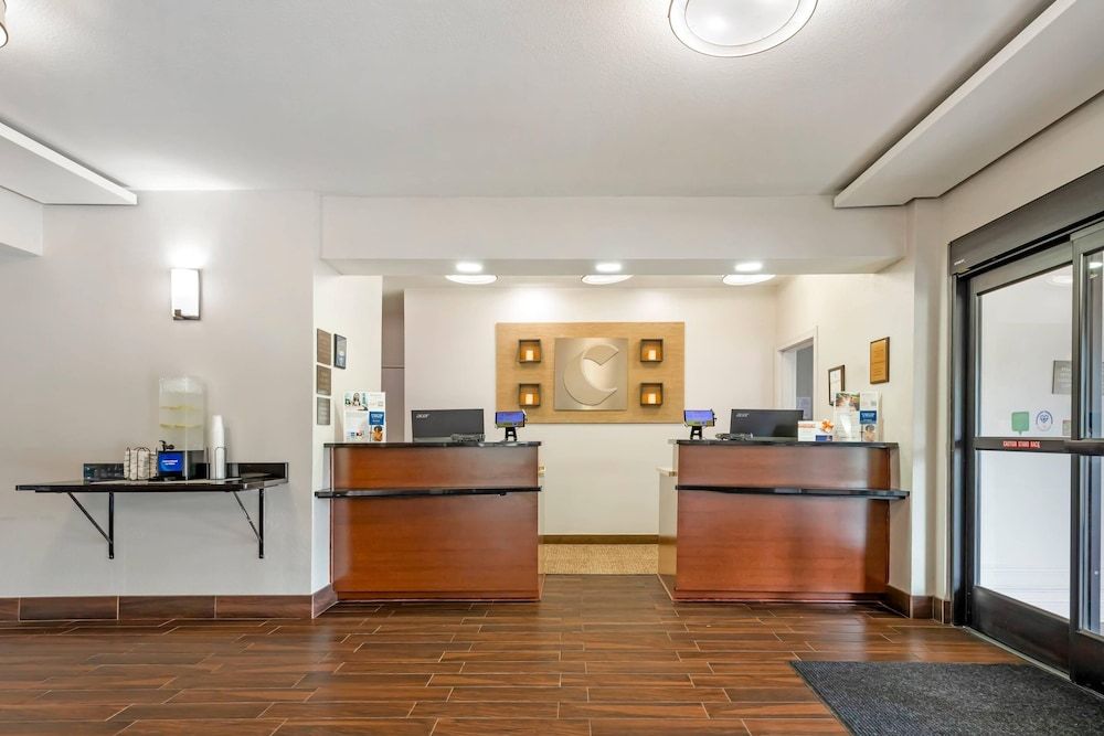 Comfort Inn & Suites Northshore Area 2