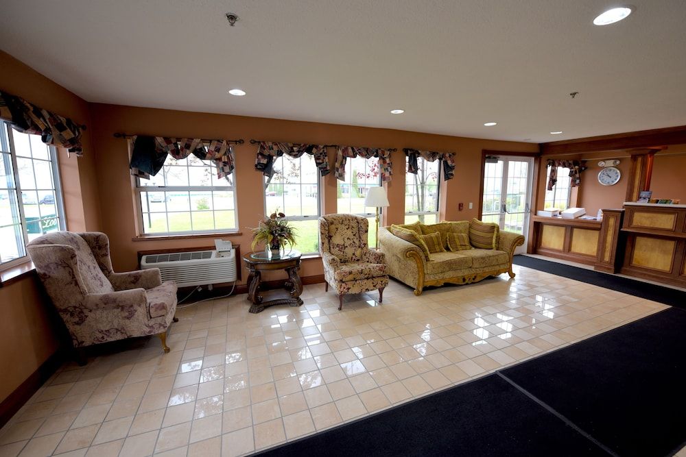 Crown Choice Inn & Suites Lakeview & Waterpark 3