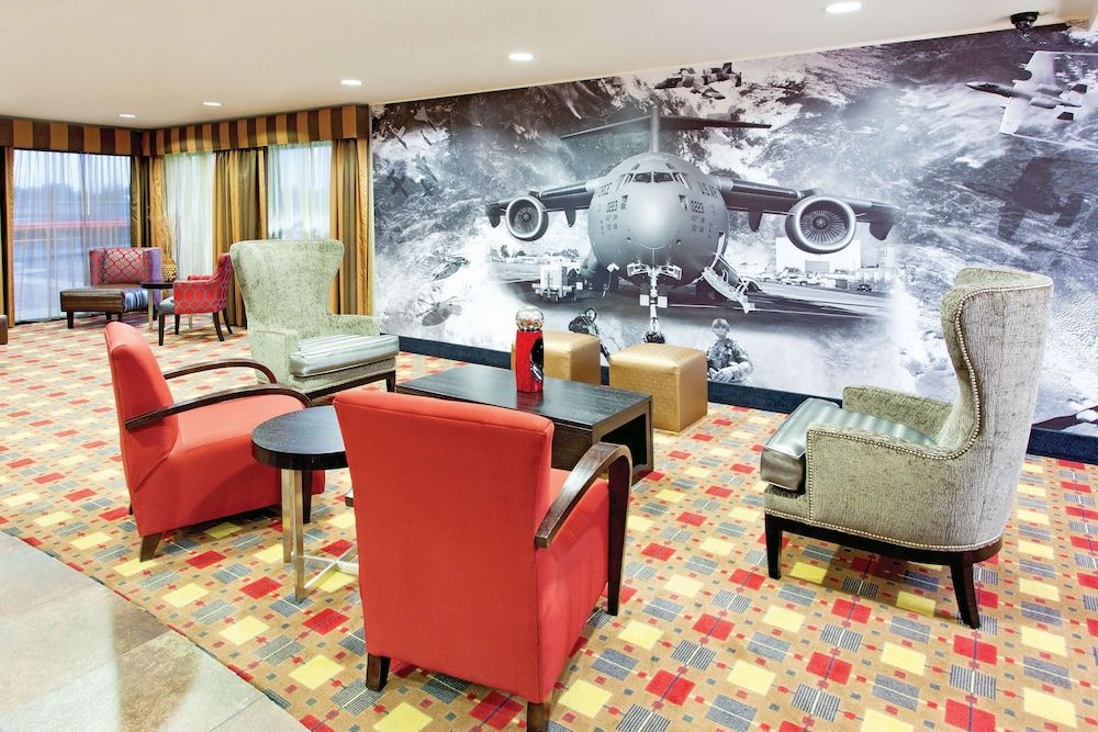 La Quinta Inn & Suites by Wyndham Warner Robins - Robins AFB 2