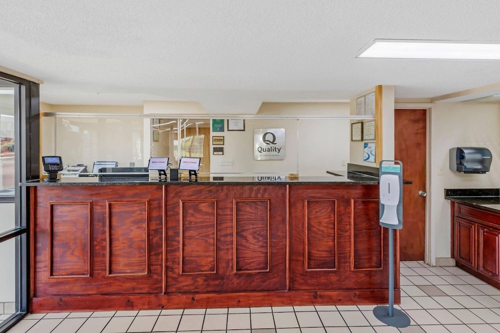 Quality Inn & Suites Stockbridge 3