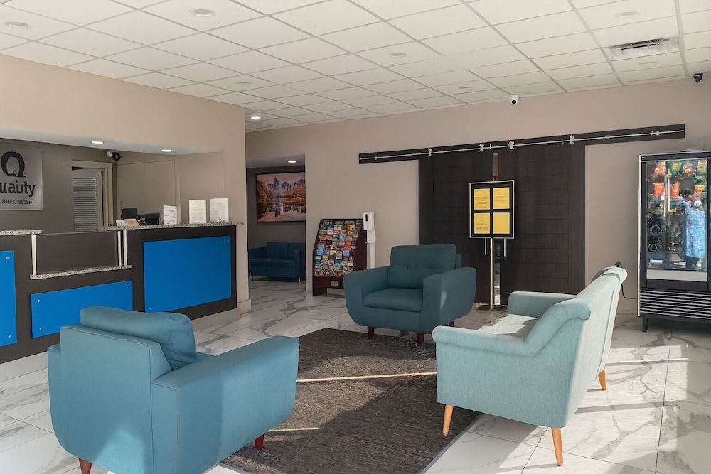 Quality Inn & Suites Conference Center 3