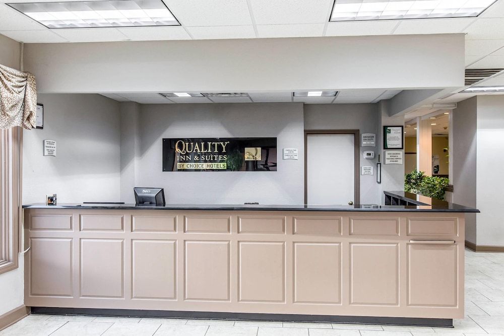 Quality Inn & Suites Conference Center 2