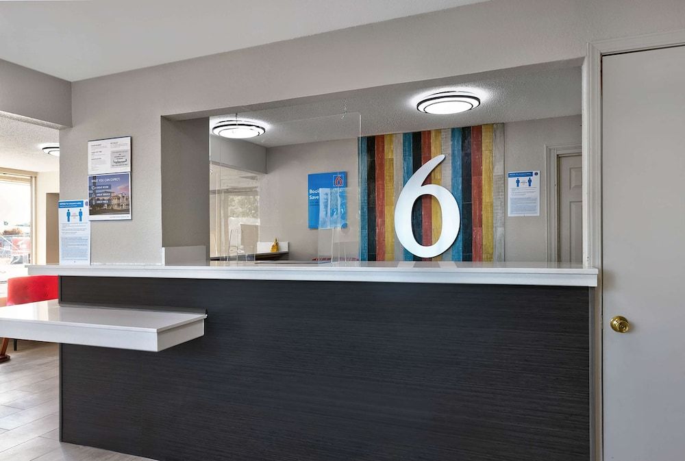 Scottish Inn McDonough 2