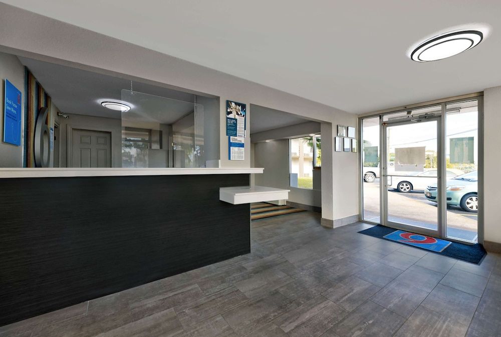 Scottish Inn McDonough 3