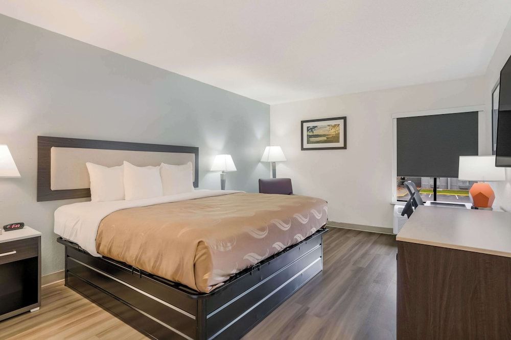 Quality Inn Jacksonville near Camp Lejeune 2 étoiles à Jacksonville