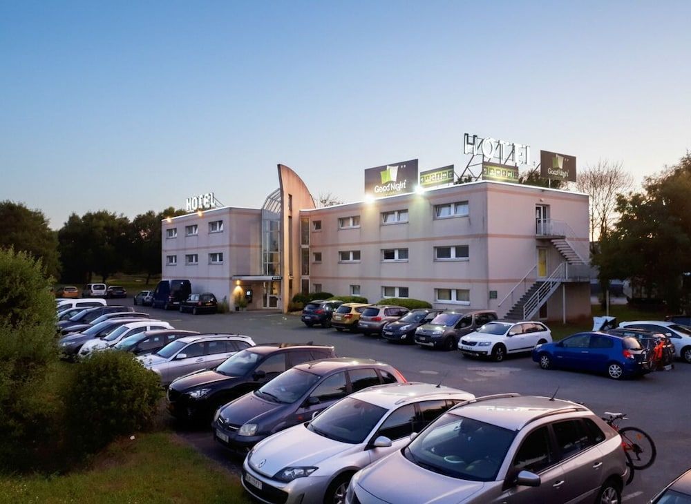 Good Night Hôtel -1 estrellas en Arques