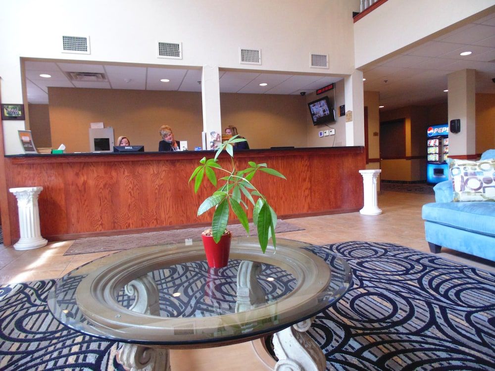 Lakeside Resort Hotel & Conference Center 2