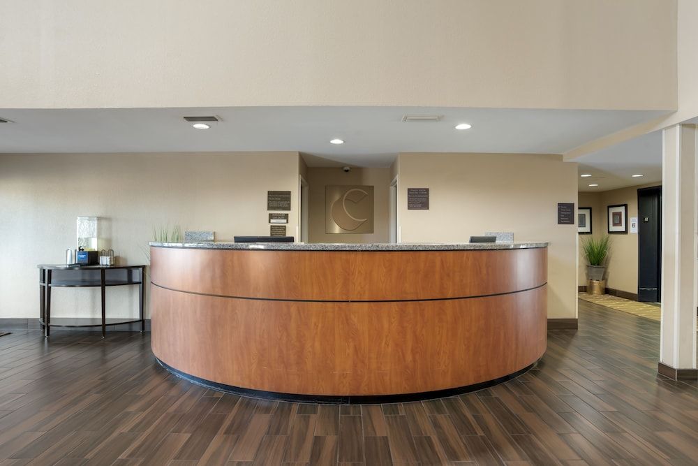 Comfort Suites Foley 2