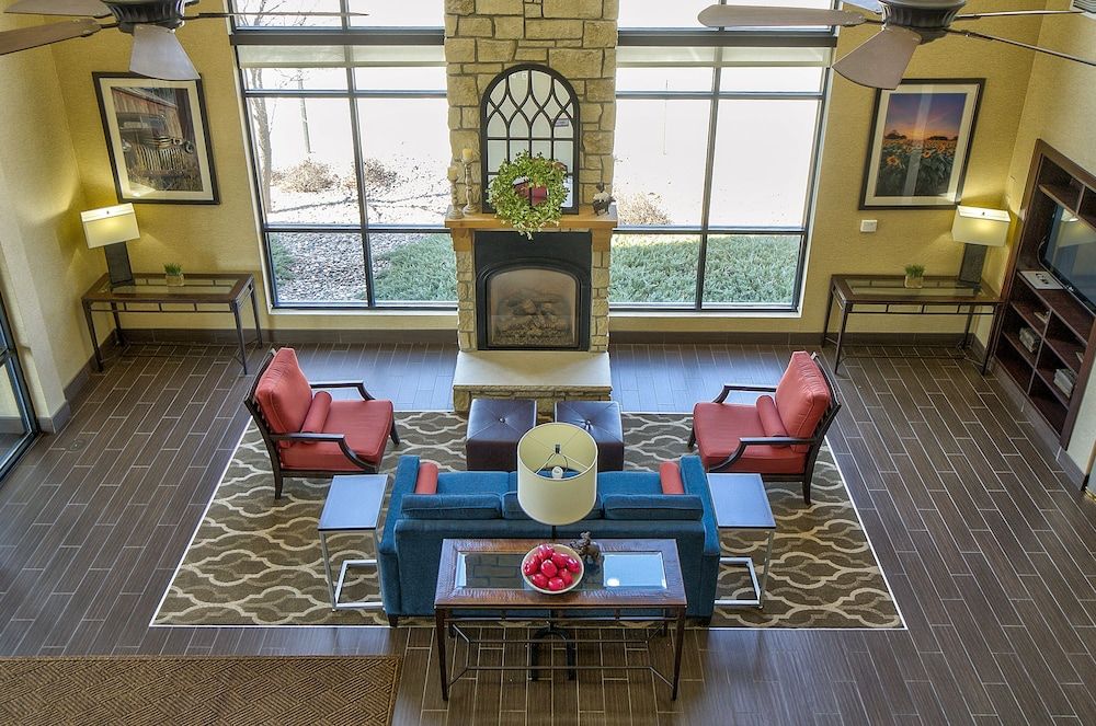 Comfort Suites Manhattan 2