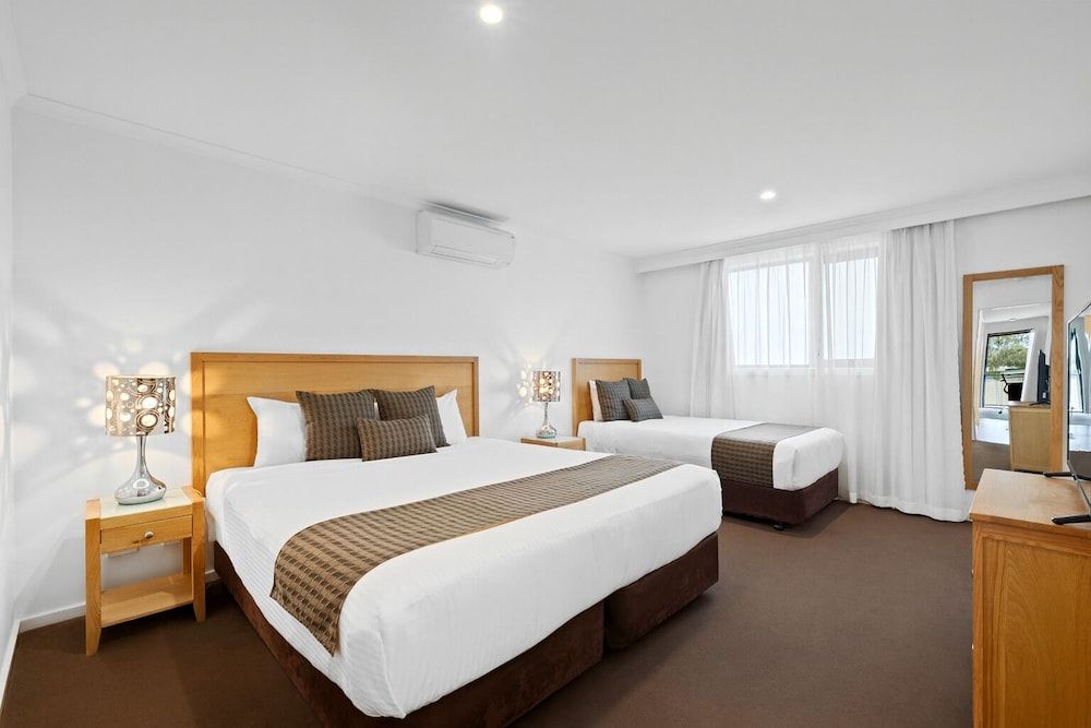 BEST WESTERN New Crossing Place 3