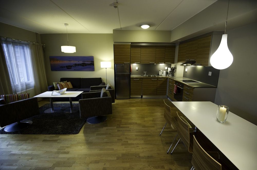 Levi Suites Unna Mànnu 2