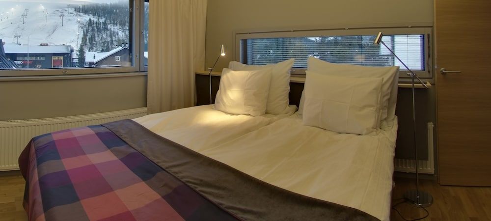 Levi Suites Unna Mànnu 3