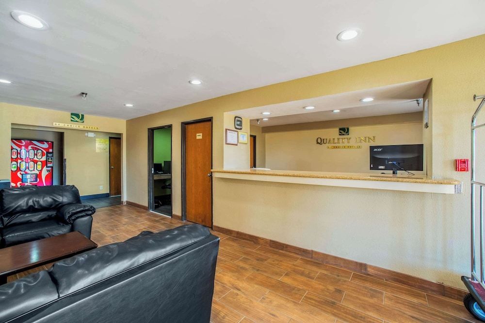 Quality Inn Carbondale University area 2