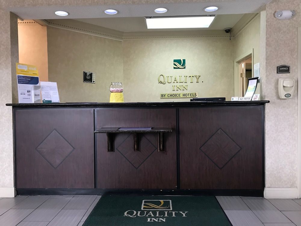 Quality Inn Cullman I-65 exit 310 3