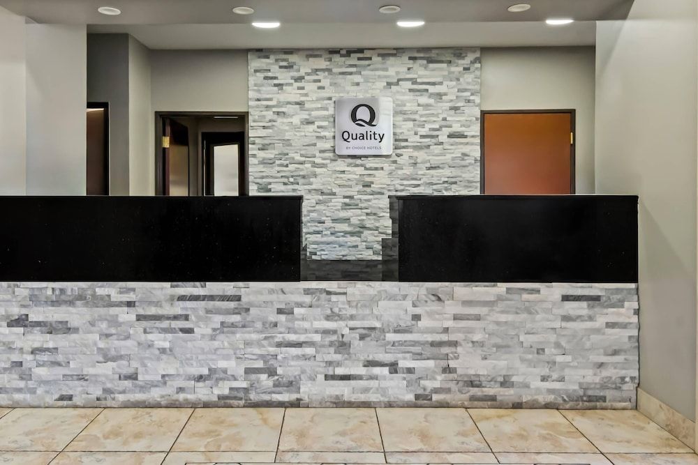 Quality Inn & Suites - Granbury 2