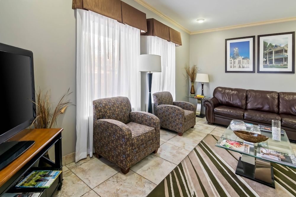 Quality Inn & Suites - Granbury 3