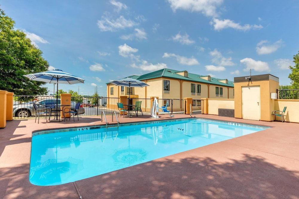 Quality Inn Auburn Campus Area I-85 2 estrelas em Auburn