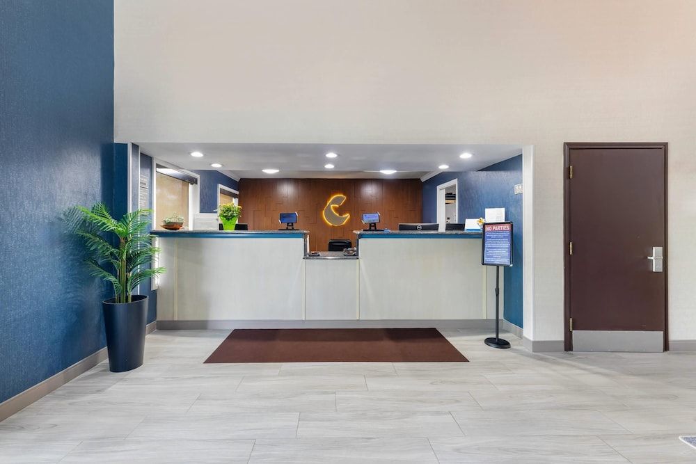 Comfort Inn Bourbonnais near I-57 2
