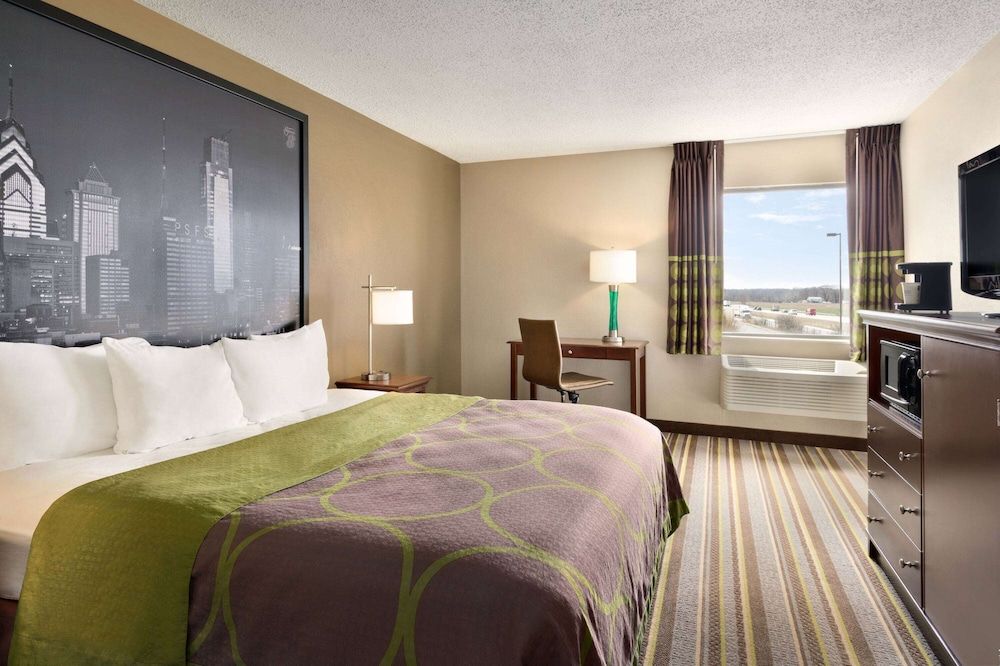 Super 8 by Wyndham Chambersburg I-81 3