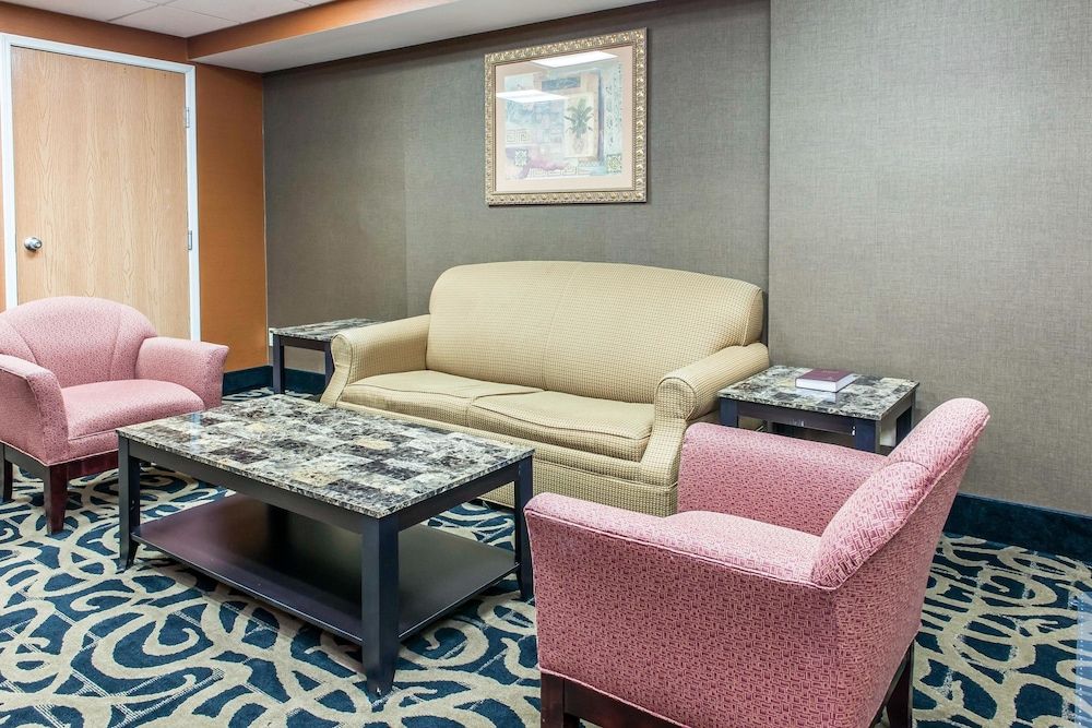 Quality Inn Defiance 2