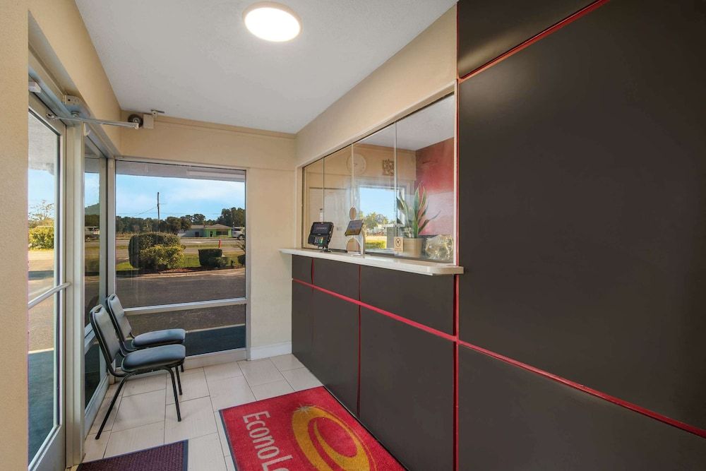 Econo Lodge Goldsboro 3