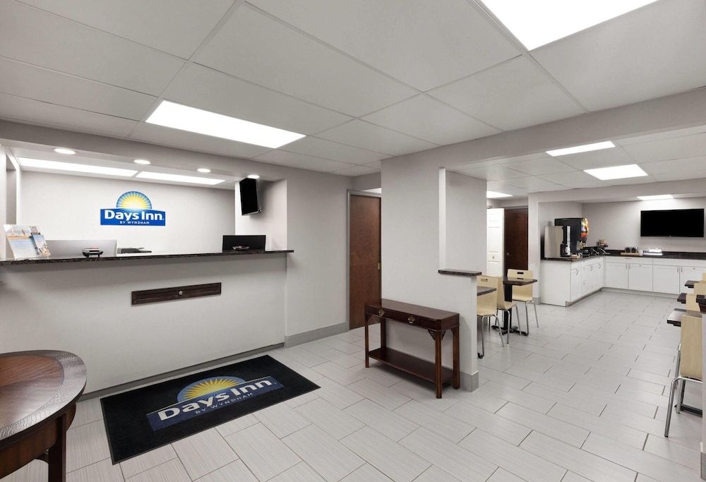 Days Inn by Wyndham Harrisonburg 3